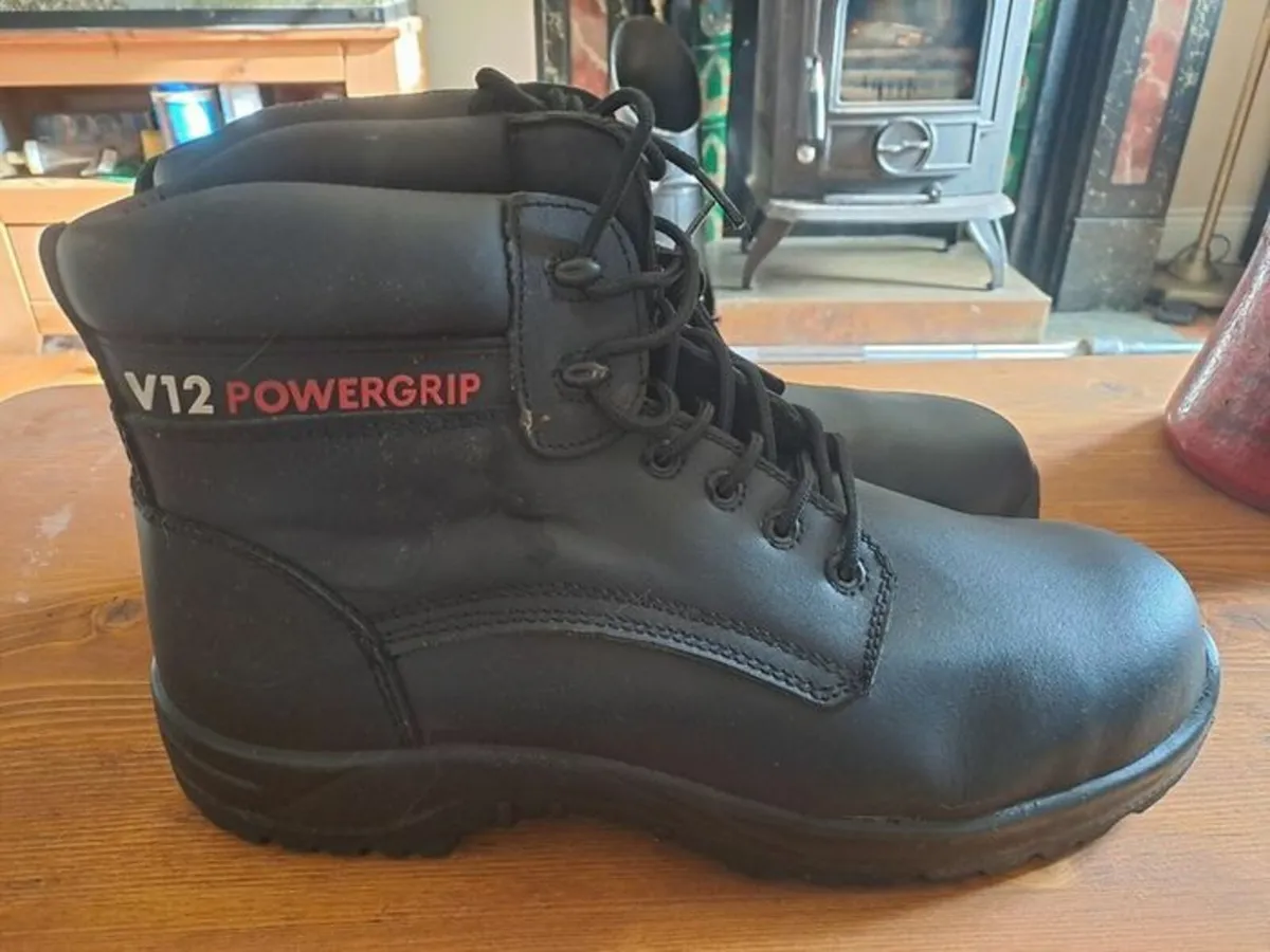 V12 Powergrip Safety boots size 13 - Image 2