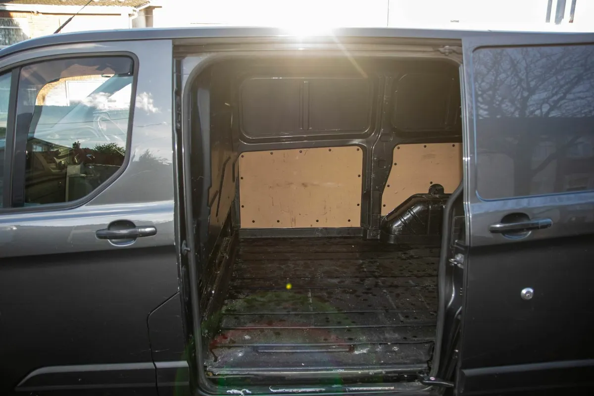 Ford Transit Custom 2018 - Image 1
