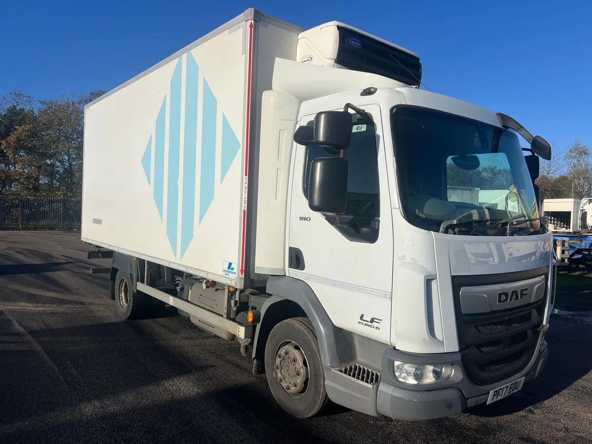 2017 12Ton daf 45/180 17D Meatrailer and loading a - Image 1