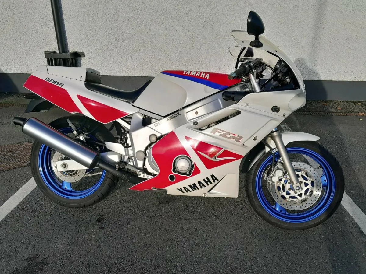 Yamaha Fzr 600 1992 Vintage - Image 1