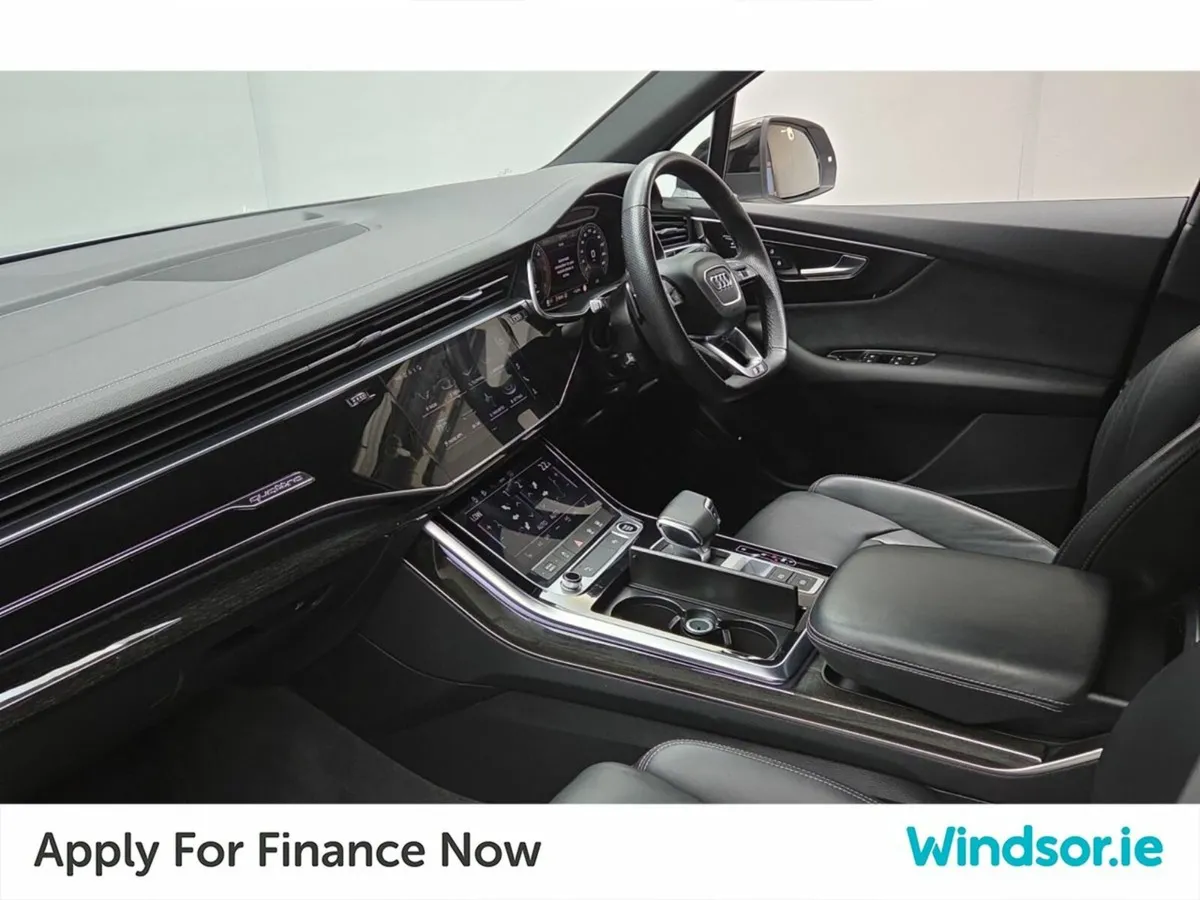 Audi Q7 3.0TDI S-Line Black Edition 45 Quattro 7 S - Image 4