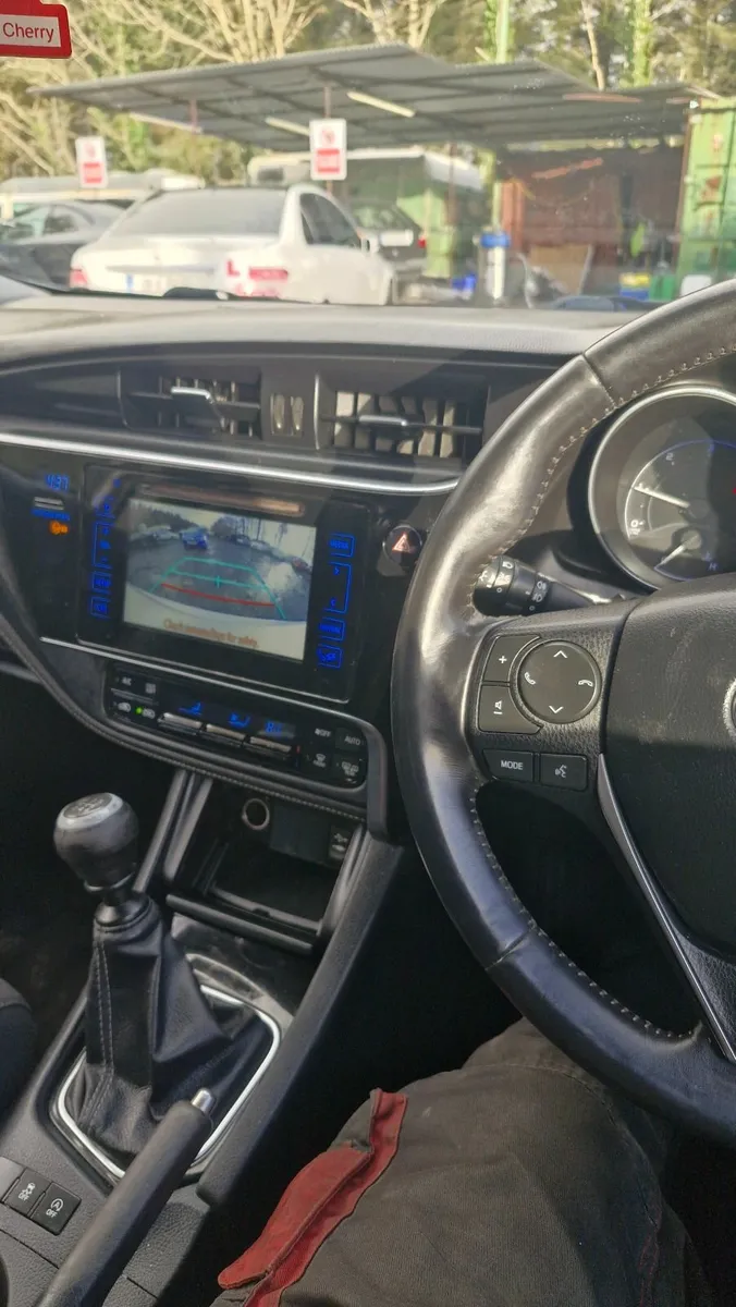 Toyota Auris 2016 - Image 4