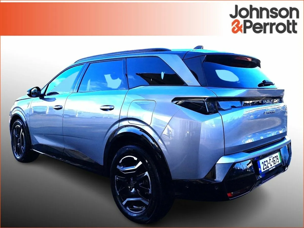 Peugeot 5008 BEV 73kwh 210hp GT. - Image 2