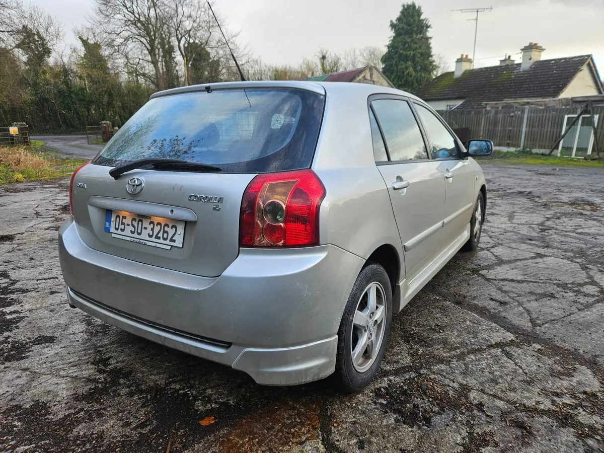 Toyota Corolla 2005 - Image 2