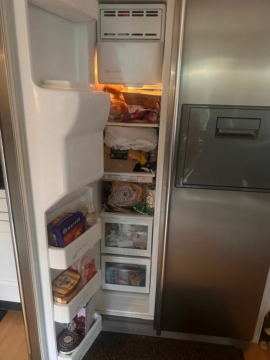 Samsung American fridge freezer - Image 3