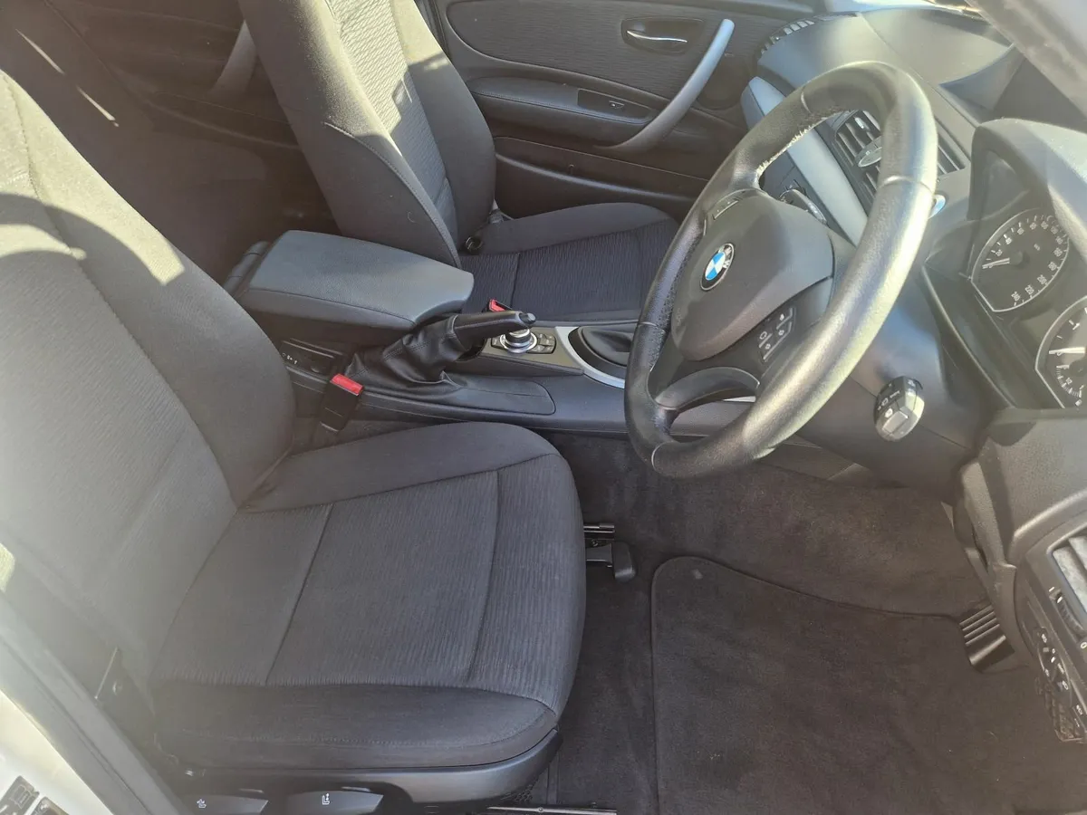 BMW 1-Series 2010 - Image 2