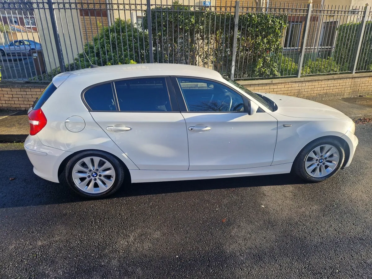BMW 1-Series 2010 - Image 4