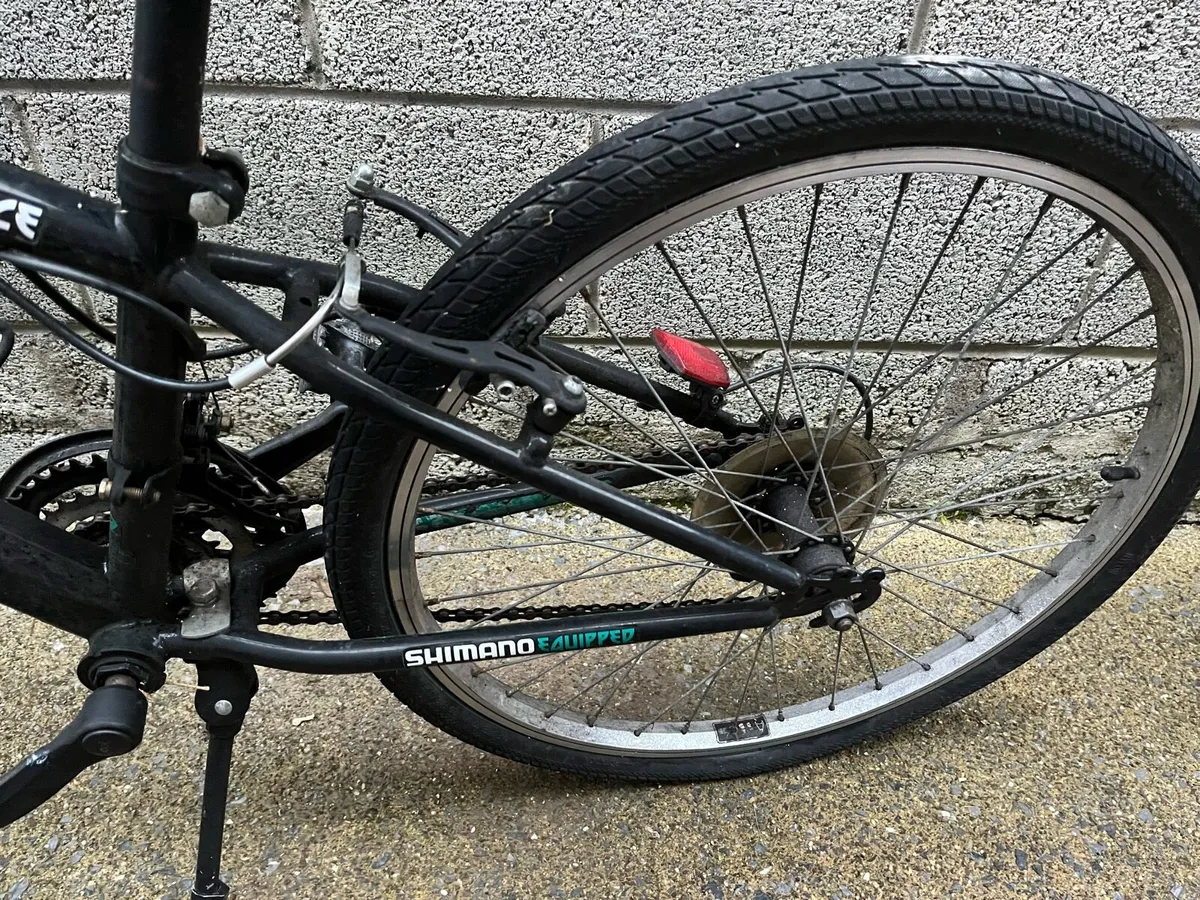 Broken kids bike - Image 4