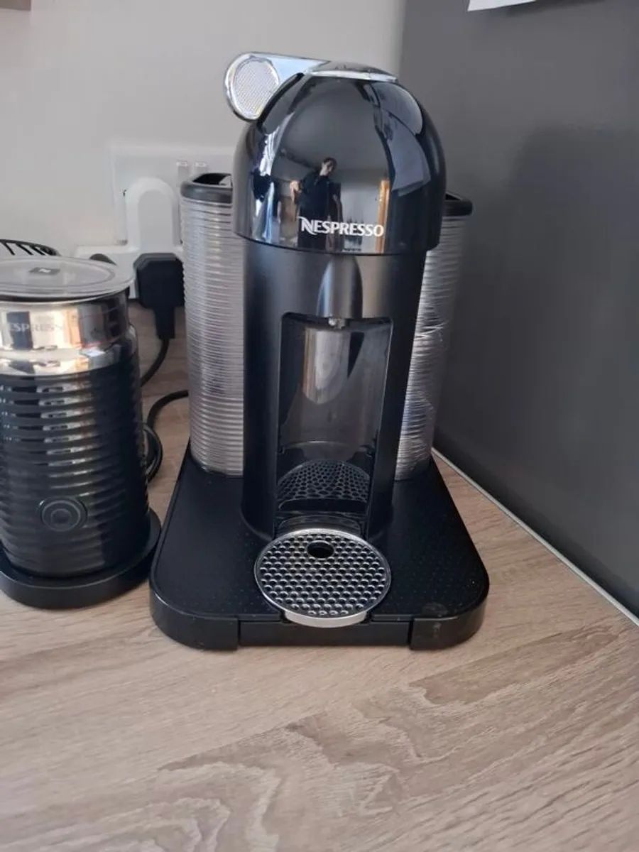 Nespresso Coffee Machine . Excellent Condition - Image 1