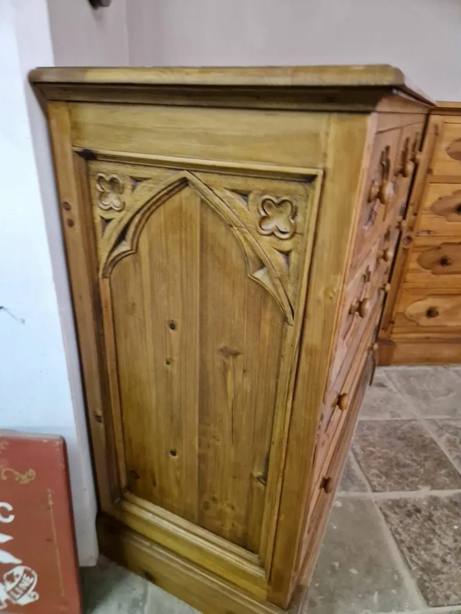 Large vintage pine chest of drawers - Image 3