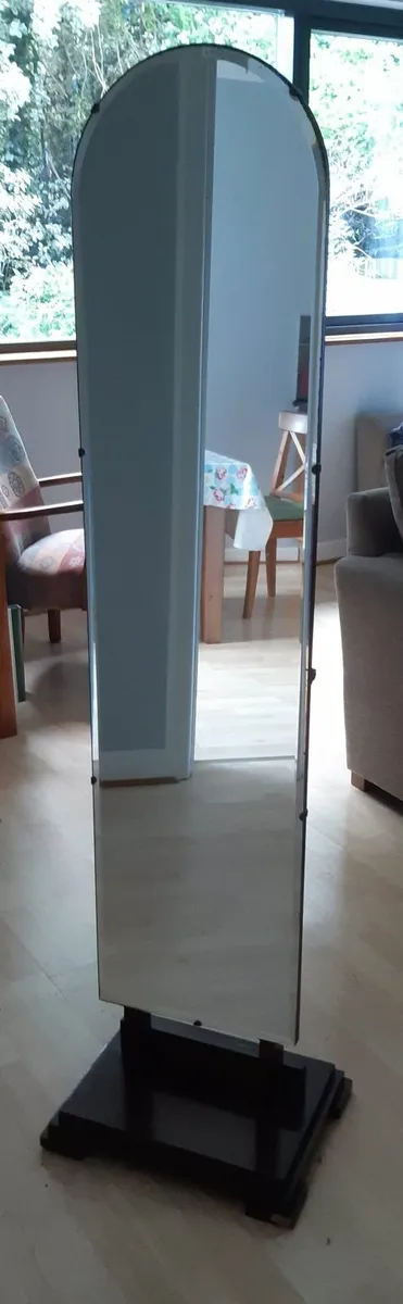 Full-length mirror - Image 1