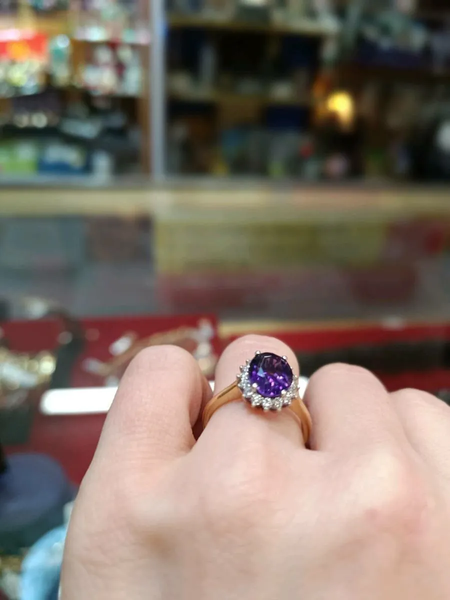 Amethyst & Diamond Ring 18k Yellow Gold - Image 4