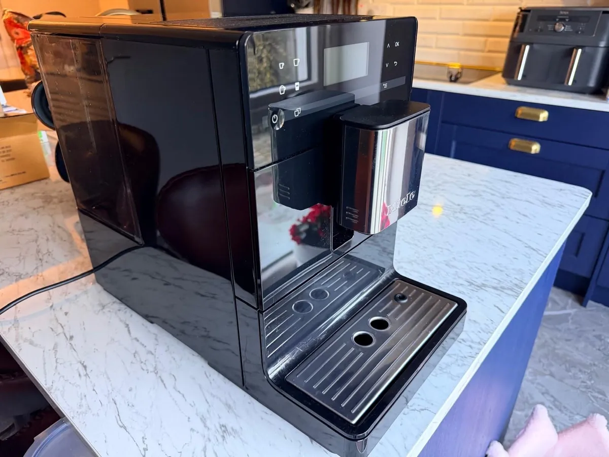 Miele coffee machine CM5310 - Image 2