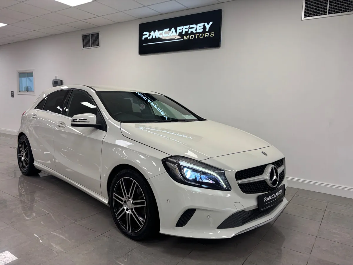 2016 Mercedes-Benz A180 1.6 Style Auto Half Leathe - Image 4