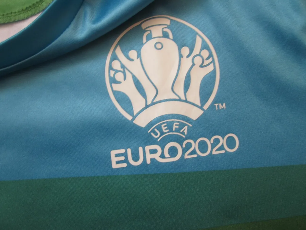 Heineken UEFA Euro 2020 T Shirt XXL - Image 3