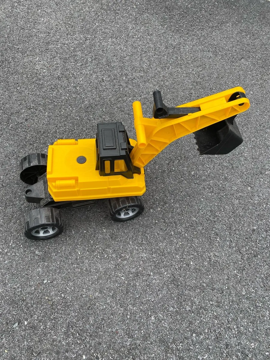 Toy digger - Image 1