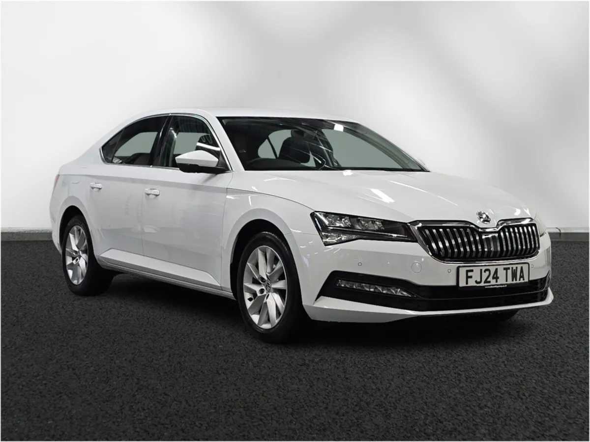 Skoda SUPERB Diesel Hatchback SE Technology - Image 1