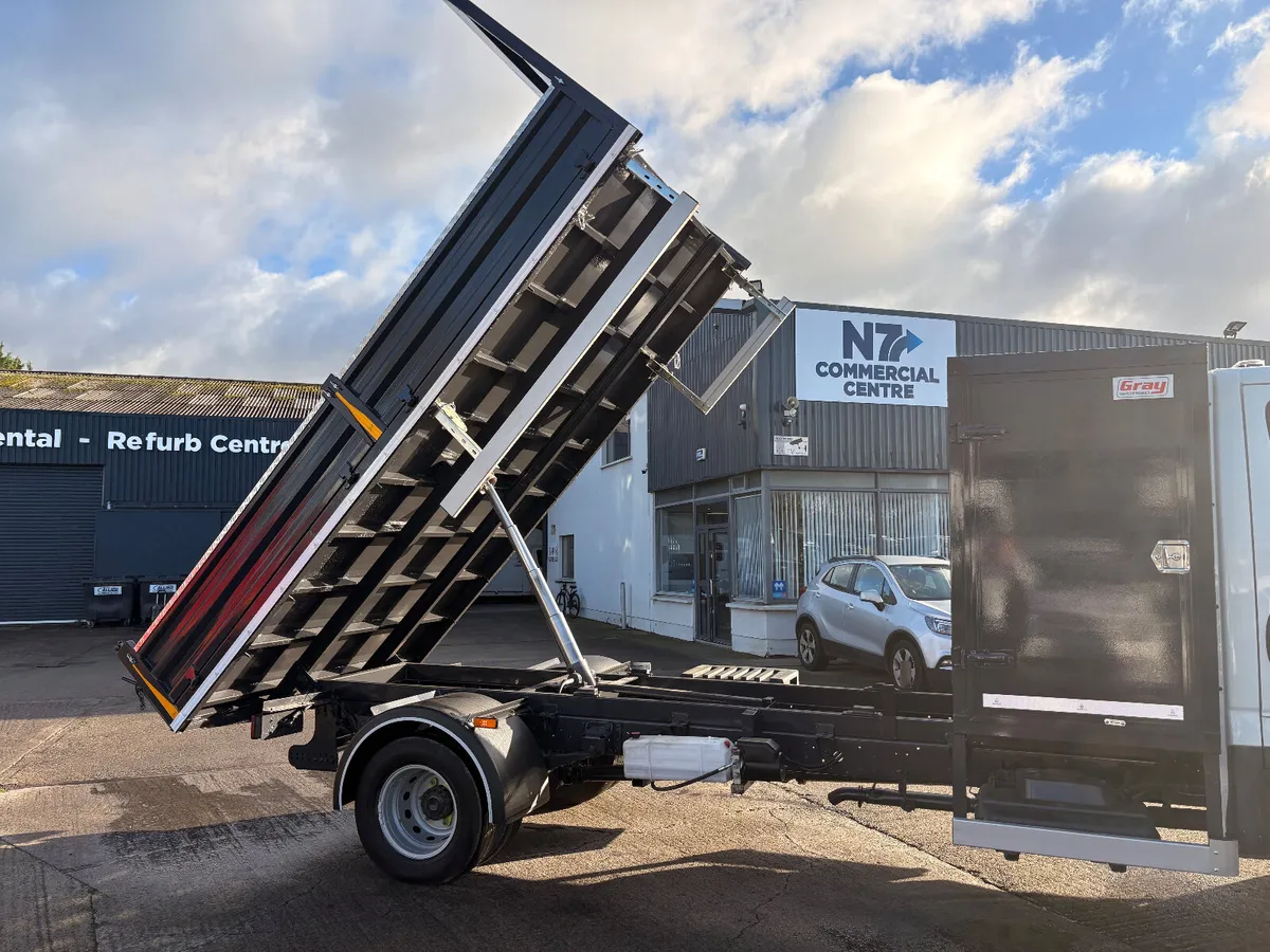 Tipper Van - Image 3