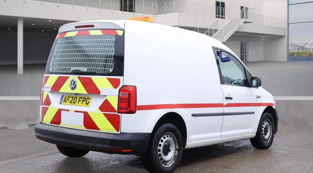 2020 Volkswagen Caddy - Image 3