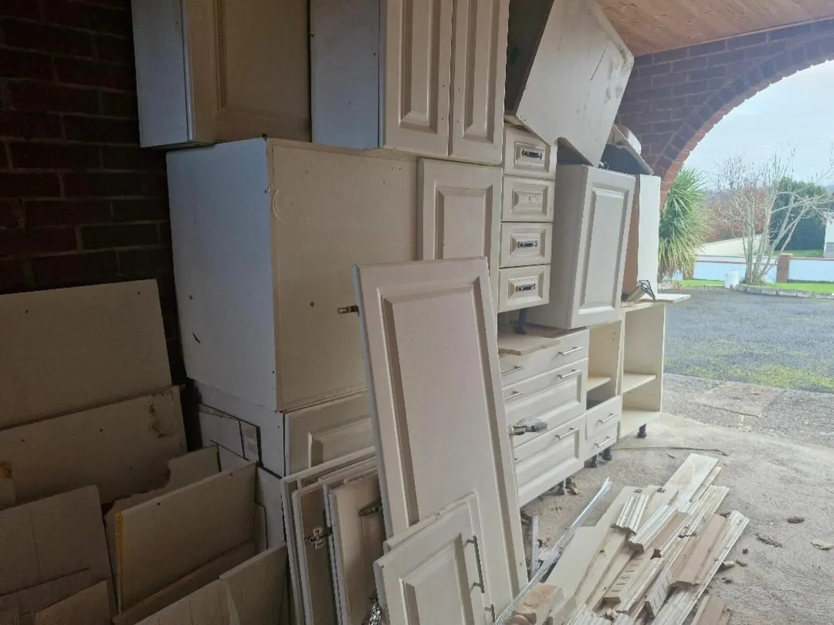 Kitchen Units - Image 2