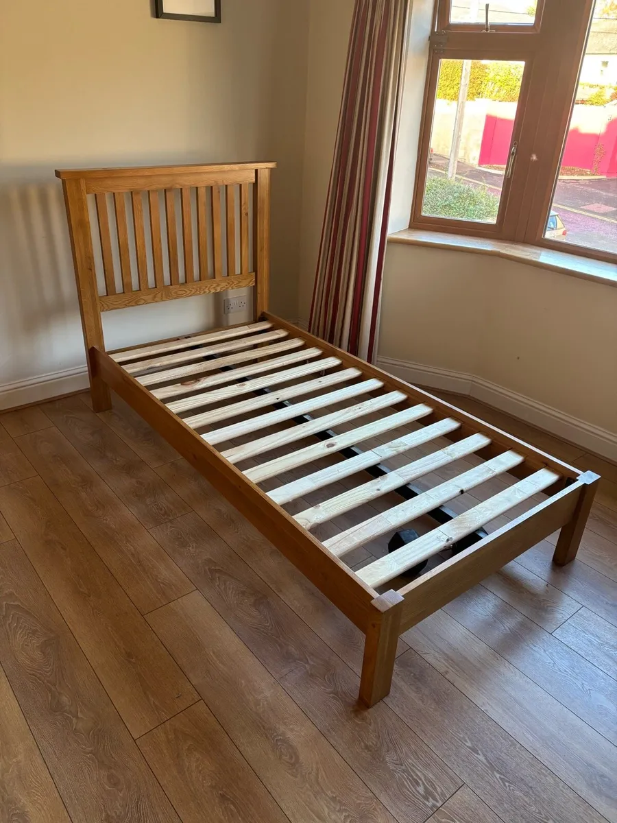 Single bed & chest of drawers - Image 1