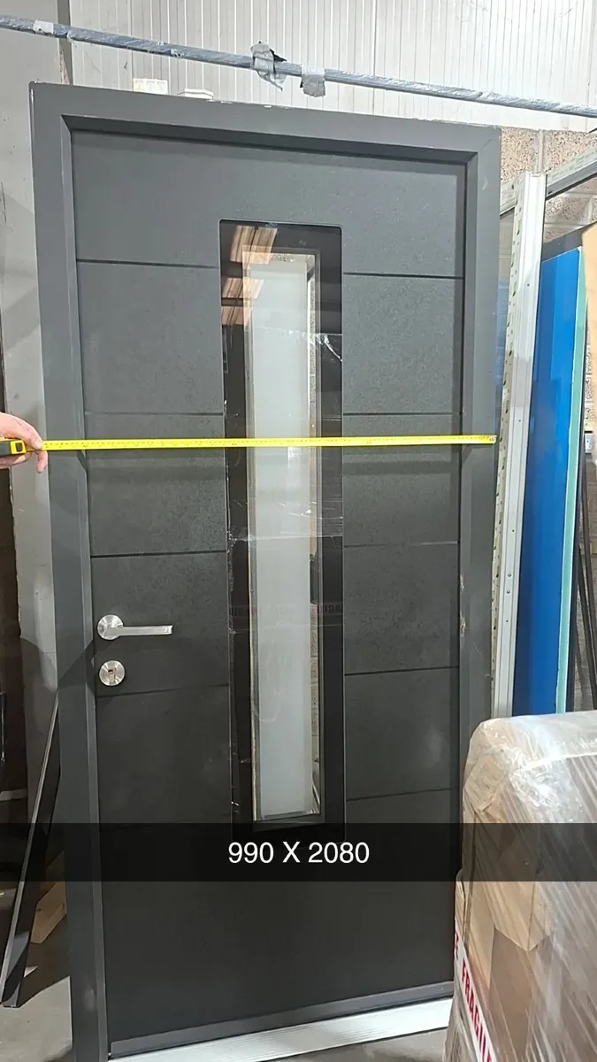 Front door - Image 2