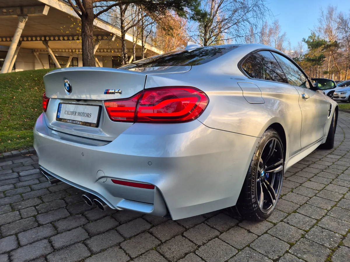 BMW M4 F82 3.0 DTC 431BHP SUNROOF HARMON KARDON - Image 3