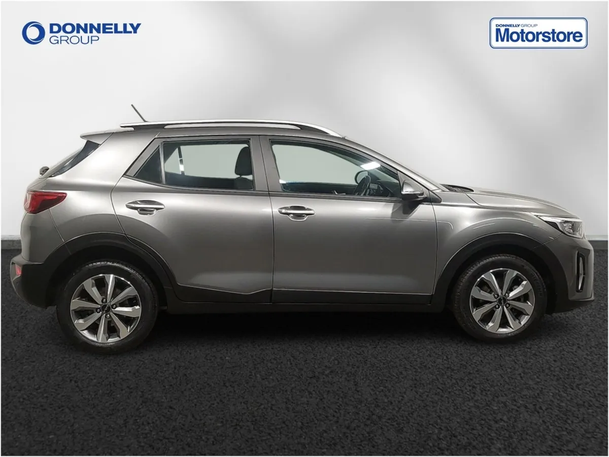 Kia Stonic Estate 2 - Image 3