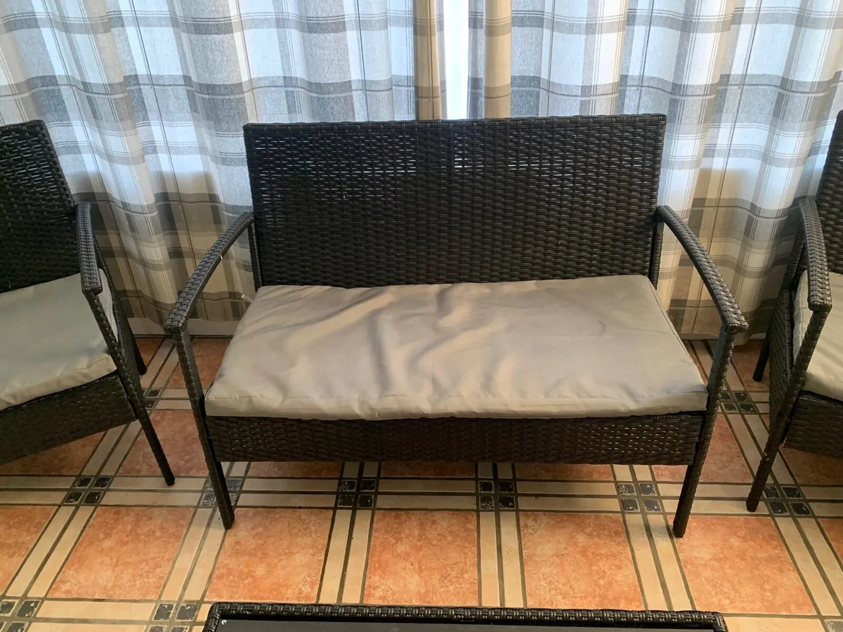 Garden bench & chairs - Image 4