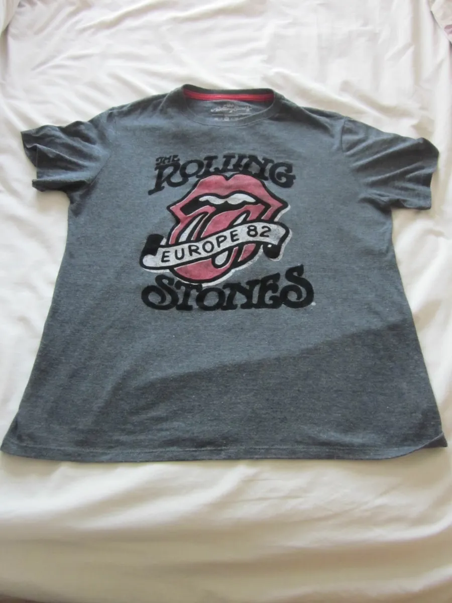 Rolling Stones Europe '82 Tour Official T-Shirt M - Image 1