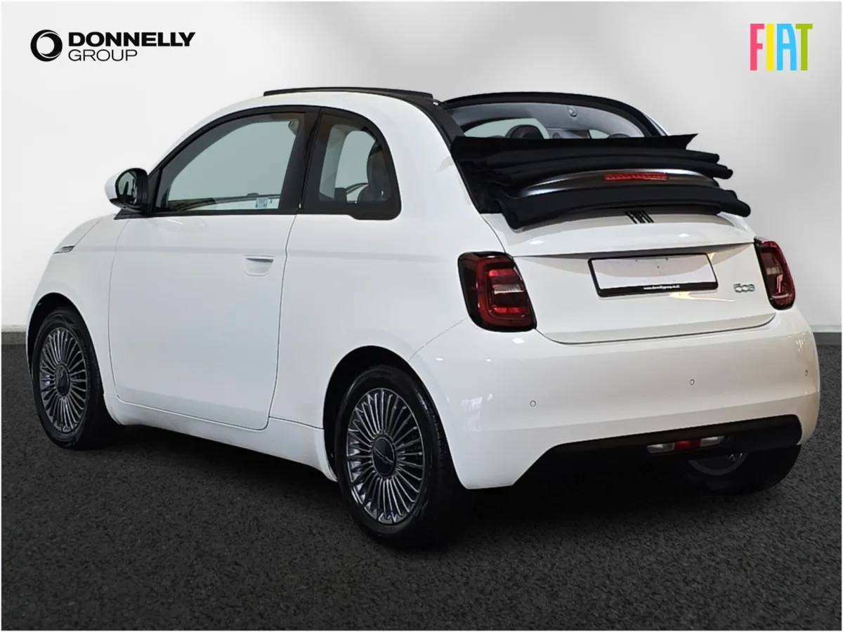 Fiat 500 Electric Cabrio Icon - Image 2