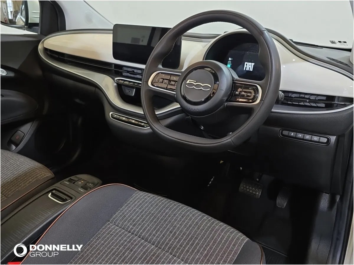 Fiat 500 Electric Cabrio Icon - Image 4