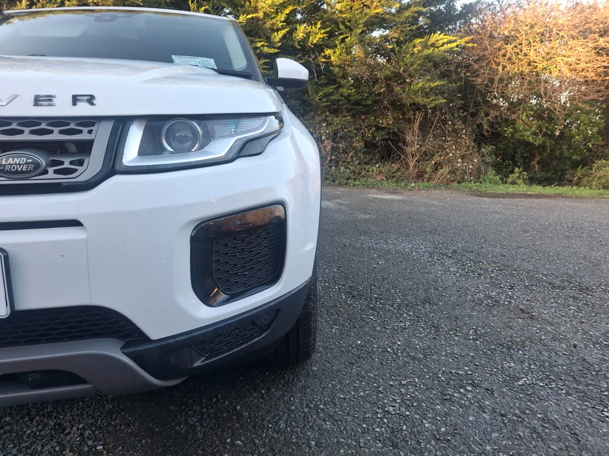 Land Rover Range Rover Evoque - Image 2