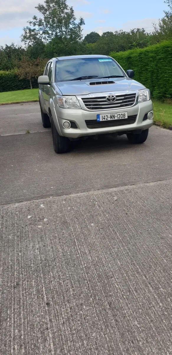 Toyota Hilux 2014 - Image 2
