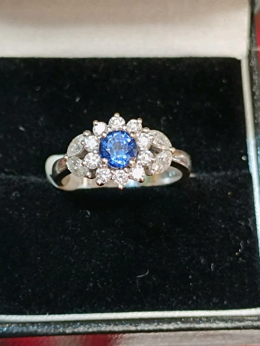 Floral Blue Sapphire & Diamond Ring, 18k Gold - Image 3
