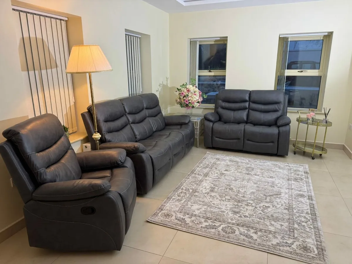 Porter sofa available for cheap - Image 3