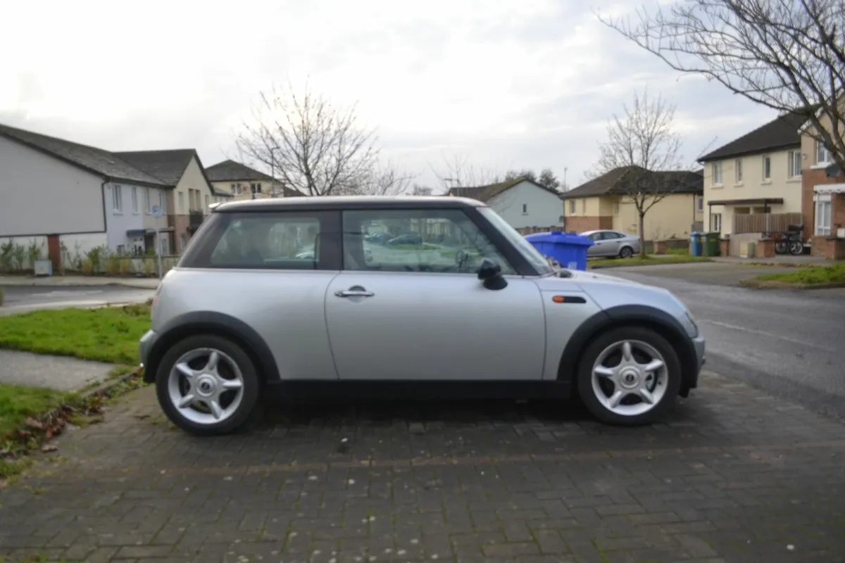 Mini Cooper 2004. 14 Months NCT. Mint Condition. - Image 1