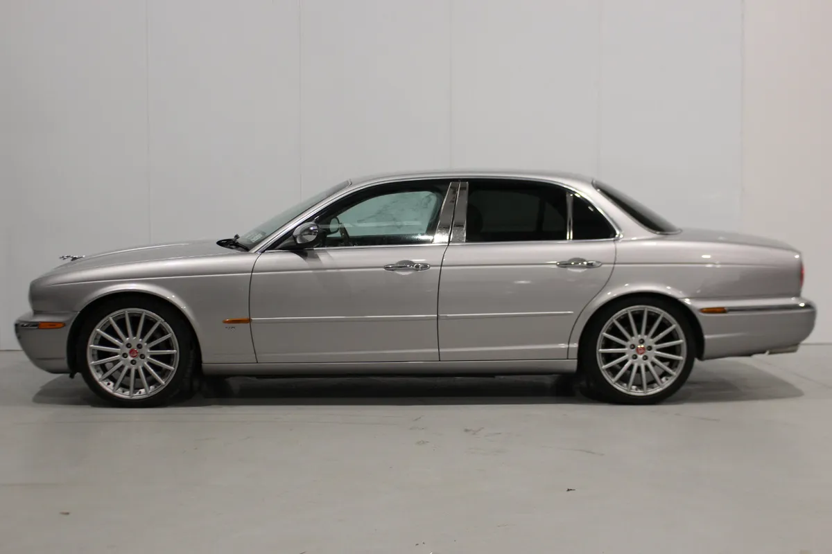 Jaguar XJ 2003 4.4 V8 - Image 4