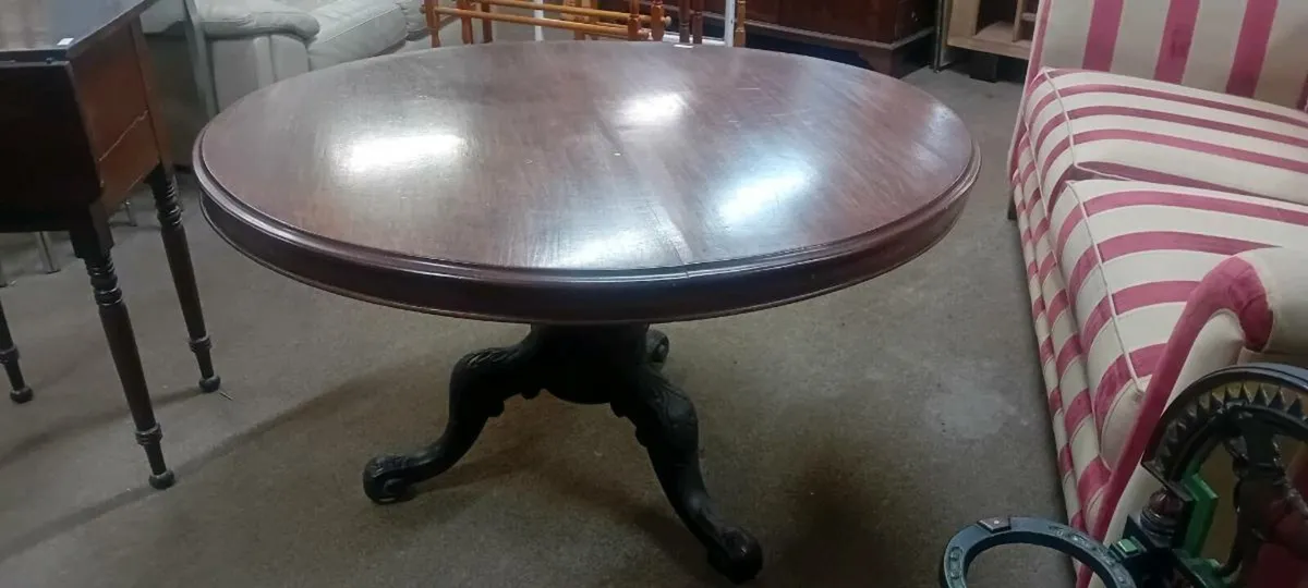 Victorian Mahogany Tilt Top Dining table - Image 1