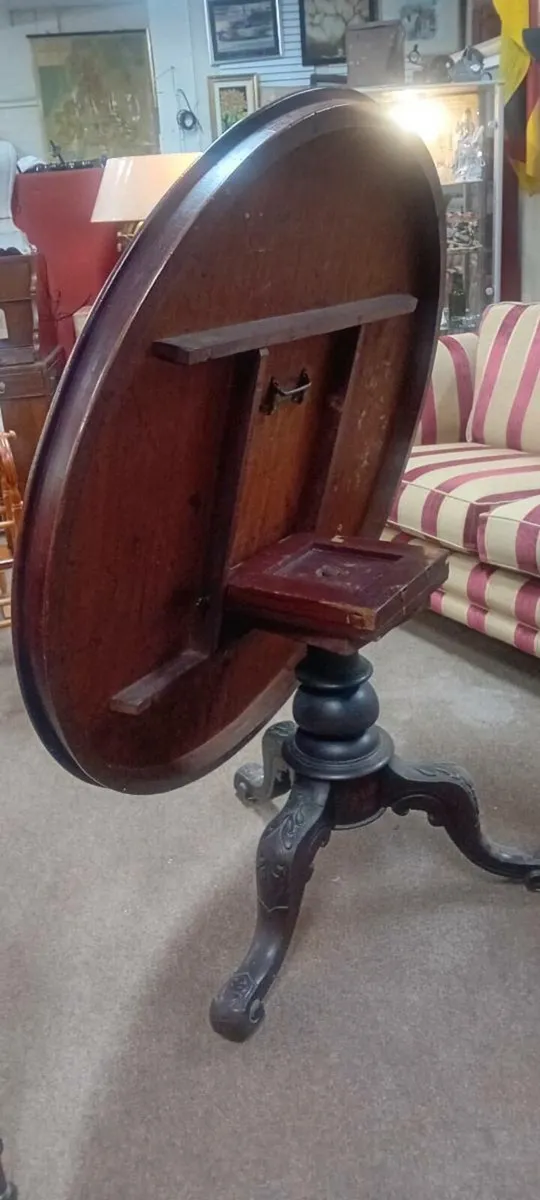 Victorian Mahogany Tilt Top Dining table - Image 2