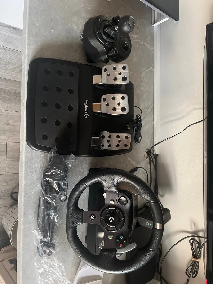 Logitech G920 Racing Wheel, Pedals & Shifter - Image 1