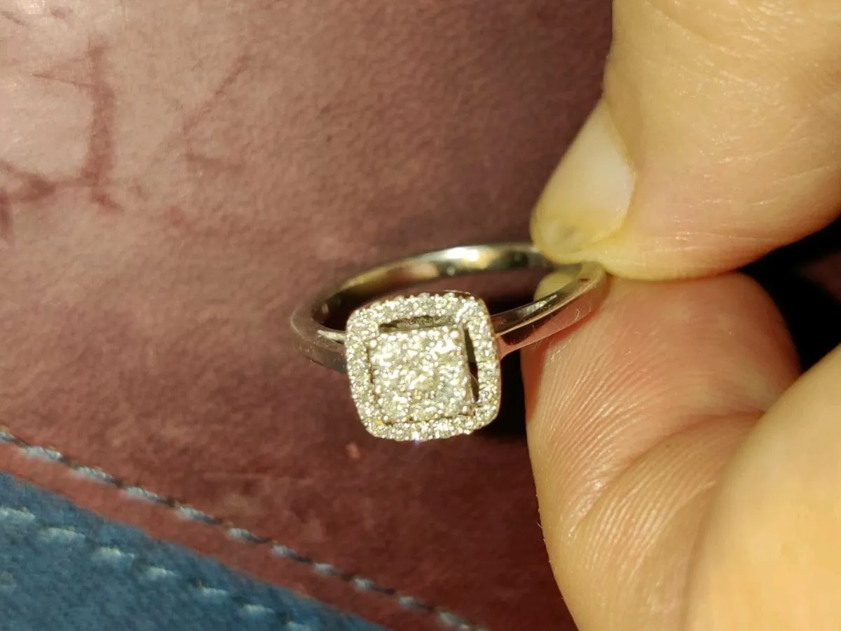 SQUARE DIAMOND, 9CT White Gold New Dress Ring ! - Image 2