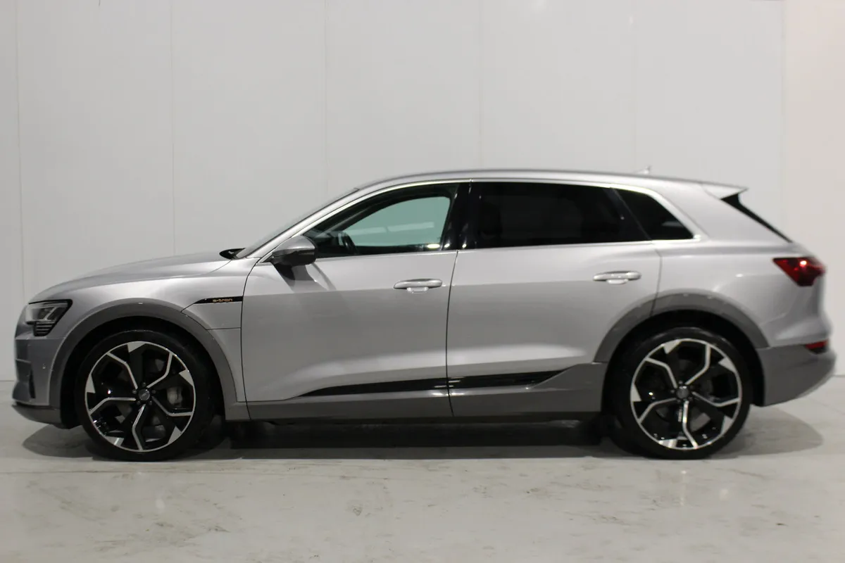 Audi e-tron 55 Quattro 2020 - Image 4