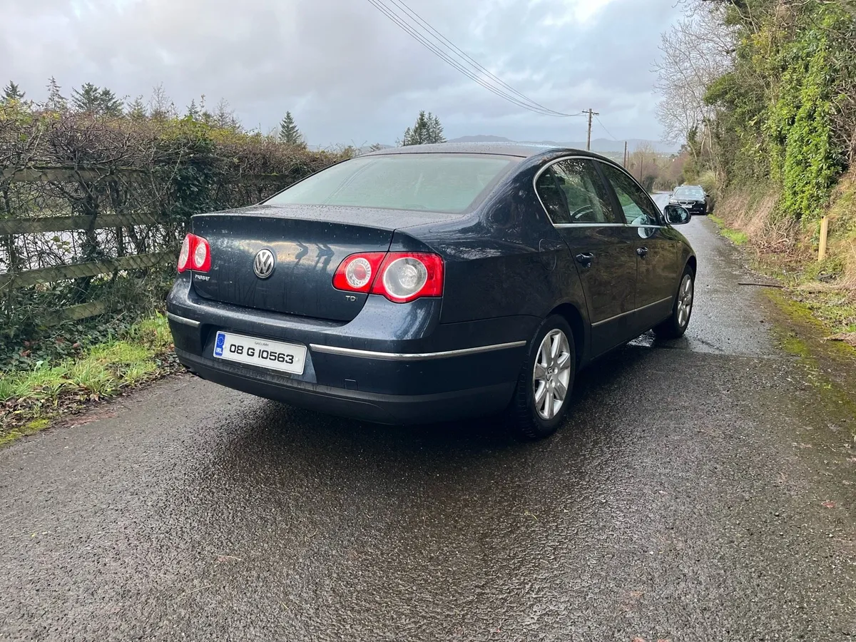 Volkswagen Passat - Image 3