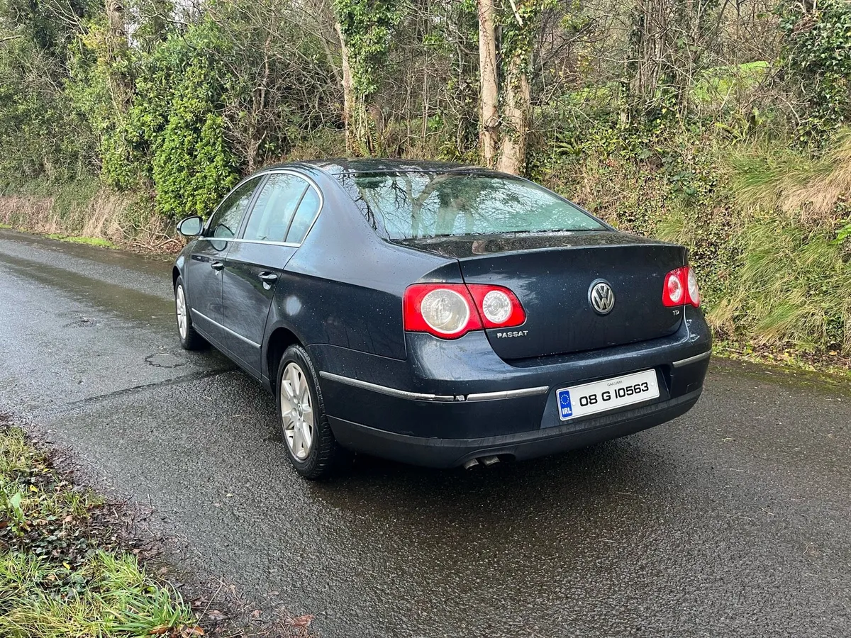 Volkswagen Passat - Image 4