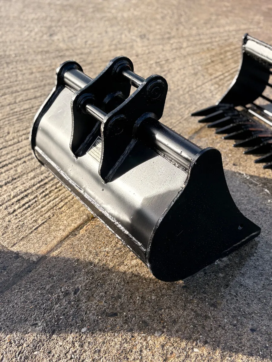 CAT Mini Digger 301.7 - Image 4