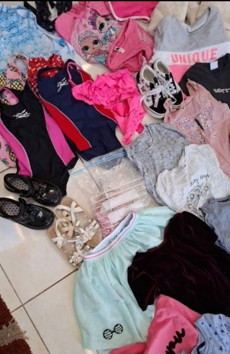 Girls clothes bundle age 7-8 - Image 4