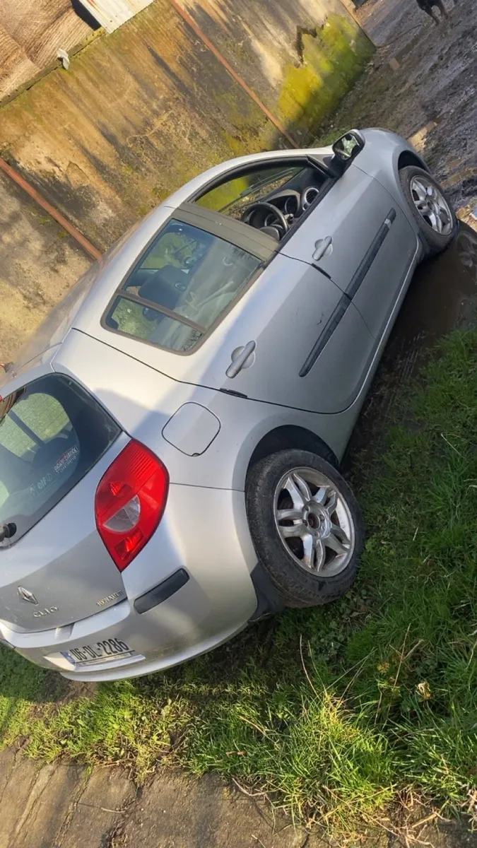 Clio breaking - Image 2