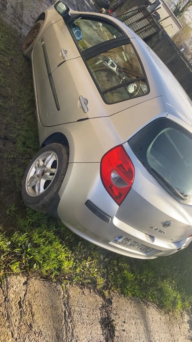 Clio breaking - Image 3