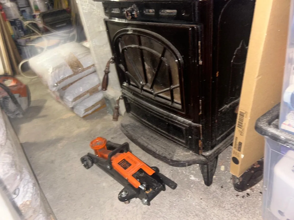 Solid fuel back boiler stove - Image 2